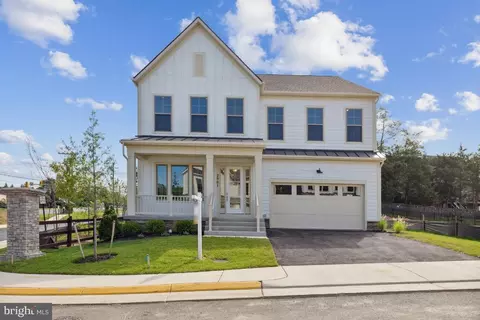 2901 Home Pl, Fairfax, VA 22031