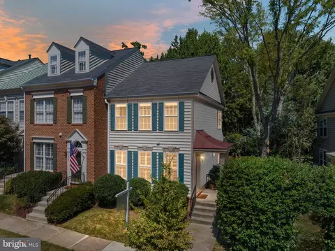 1276 Vintage Pl, Reston, VA 20194