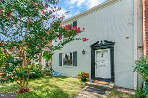 3381 Ardley Ct, Falls Church, VA 22041