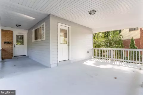 5307 Rolling Rd, Springfield, VA 22151 photo 4