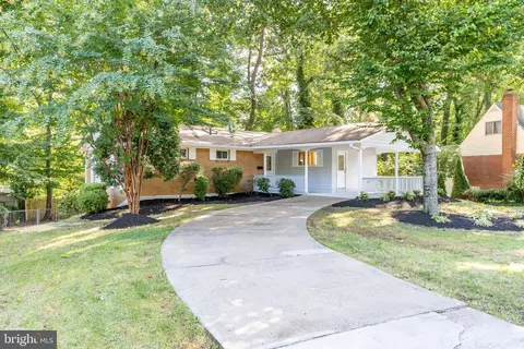 5307 Rolling Rd, Springfield, VA 22151
