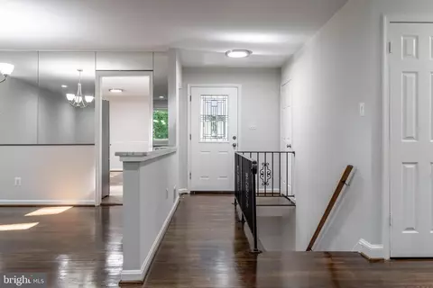 5307 Rolling Rd, Springfield, VA 22151 photo 6