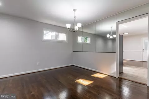 5307 Rolling Rd, Springfield, VA 22151 photo 9