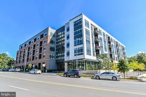 1761 Old Meadow Rd #512, Mclean, VA 22102