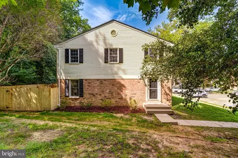 8563 Chester Grove Ct, Springfield, VA 22153 photo 3