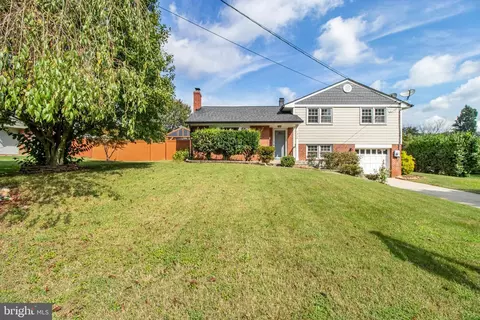7310 Foxe Pl, Springfield, VA 22151 photo 5