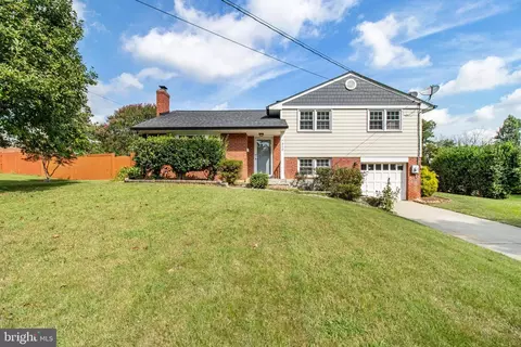 7310 Foxe Pl, Springfield, VA 22151