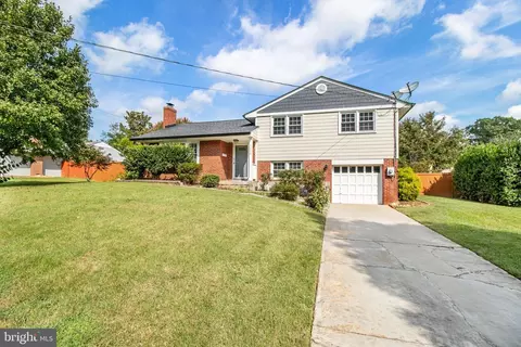 7310 Foxe Pl, Springfield, VA 22151 photo 3