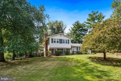 6212 Zekan Ln, Springfield, VA 22150 photo 2