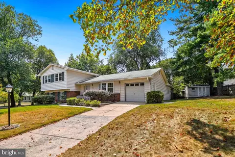 6212 Zekan Ln, Springfield, VA 22150 photo 3