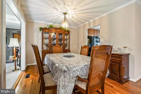 6212 Zekan Ln, Springfield, VA 22150 photo 7
