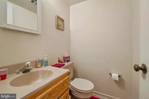 6212 Zekan Ln, Springfield, VA 22150 photo 17