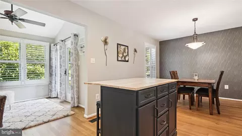 6315 Millwood Cir, Springfield, VA 22152 photo 15