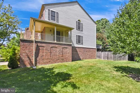 6315 Millwood Cir, Springfield, VA 22152 photo 2