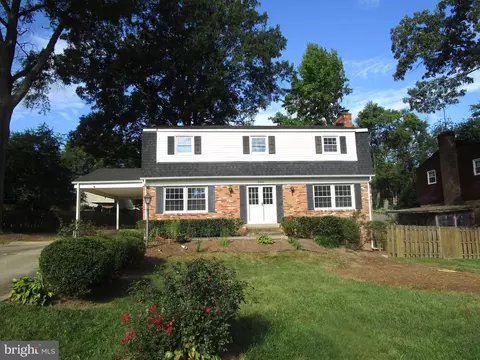8648 Woodward Ave, Alexandria, VA 22309