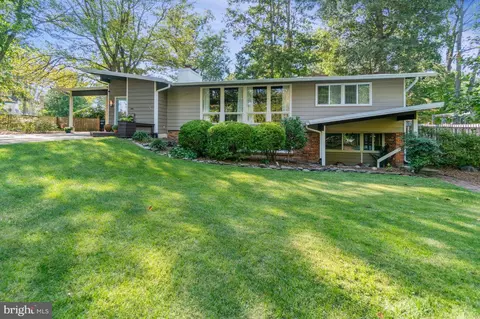 3446 Surrey Ln, Falls Church, VA 22042