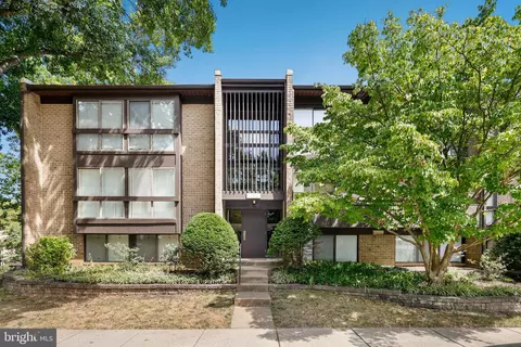 11556 Rolling Green Ct #201, Reston, VA 20191