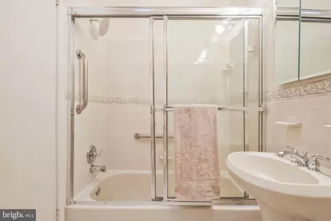 8905 Victoria Rd, Springfield, VA 22151 photo 27