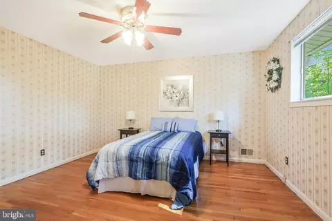 8905 Victoria Rd, Springfield, VA 22151 photo 22