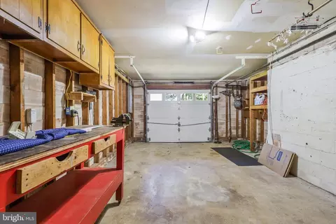 8905 Victoria Rd, Springfield, VA 22151 photo 38