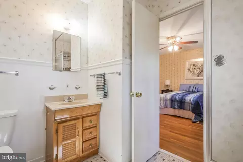 8905 Victoria Rd, Springfield, VA 22151 photo 25