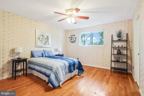 8905 Victoria Rd, Springfield, VA 22151 photo 20