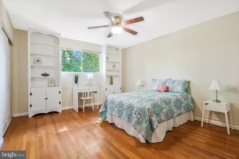 8905 Victoria Rd, Springfield, VA 22151 photo 29