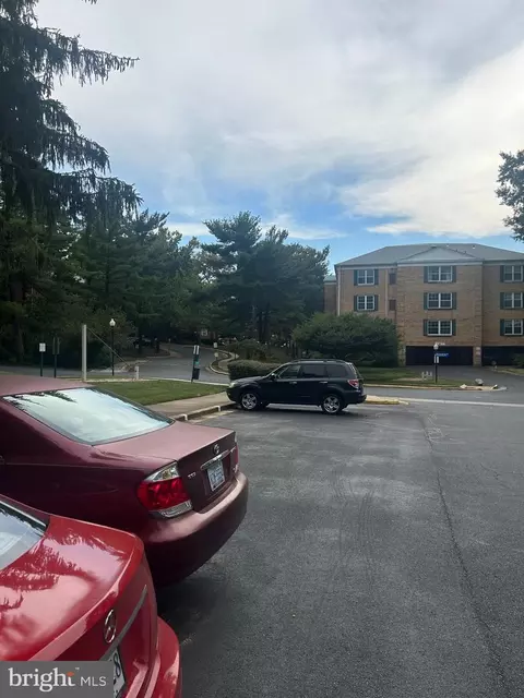 7721 Tremayne Pl #304, Mclean, VA 22102 photo 2