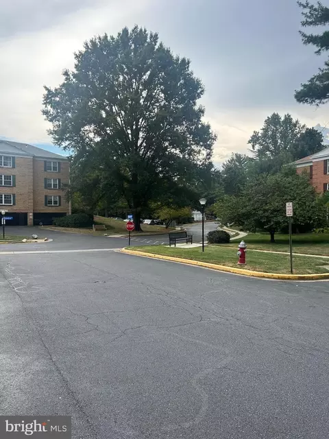 7721 Tremayne Pl #304, Mclean, VA 22102 photo 3
