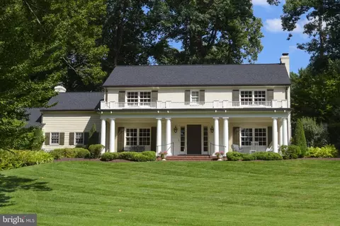 867 Canal Dr, Mclean, VA 22102