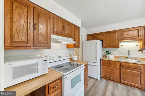 7067 Leestone St, Springfield, VA 22151 photo 12