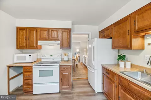 7067 Leestone St, Springfield, VA 22151 photo 13