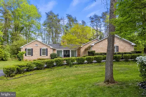 11725 Amkin Dr, Clifton, VA 20124