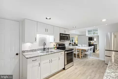 1720 Chesterbrook Vale Ct, Mclean, VA 22101 photo 35