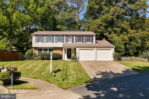 8347 Terra Grande Ave, Springfield, VA 22153