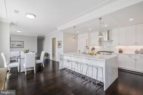 6900 Fleetwood Rd #707, Mclean, VA 22101