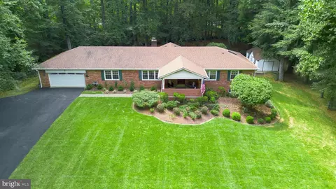 11221 Bellmont Dr, Fairfax, VA 22030