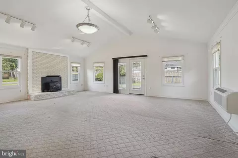6208 Frontier Dr, Springfield, VA 22150 photo 7