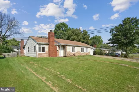 6208 Frontier Dr, Springfield, VA 22150 photo 2
