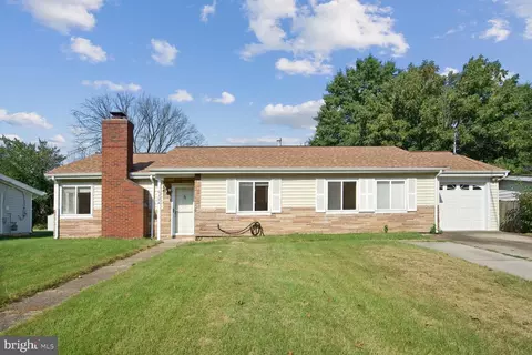 6208 Frontier Dr, Springfield, VA 22150