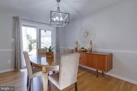 9306 Winbourne Rd, Burke, VA 22015 photo 18