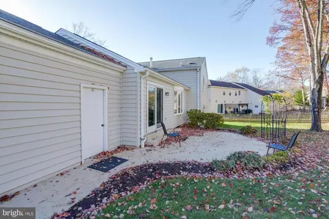 9306 Winbourne Rd, Burke, VA 22015 photo 35