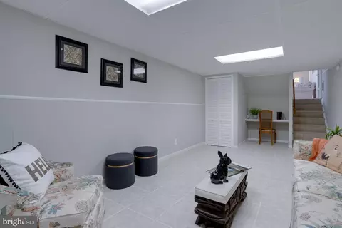9306 Winbourne Rd, Burke, VA 22015 photo 30