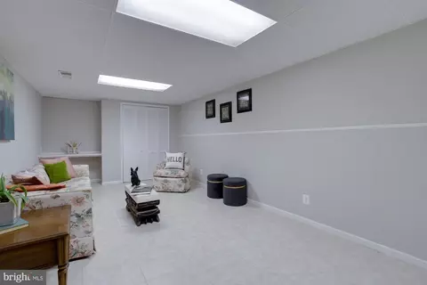 9306 Winbourne Rd, Burke, VA 22015 photo 28