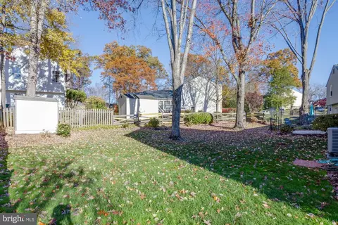 9306 Winbourne Rd, Burke, VA 22015 photo 36