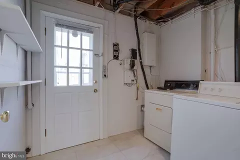 9306 Winbourne Rd, Burke, VA 22015 photo 33