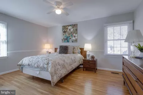 9306 Winbourne Rd, Burke, VA 22015 photo 21