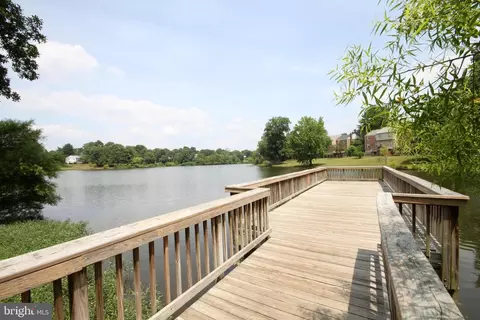 9306 Winbourne Rd, Burke, VA 22015 photo 44