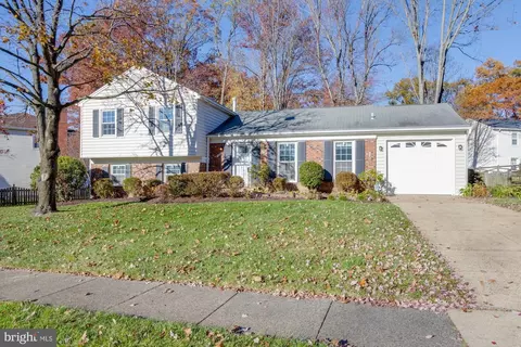 9306 Winbourne Rd, Burke, VA 22015 photo 38