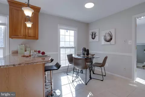9306 Winbourne Rd, Burke, VA 22015 photo 14
